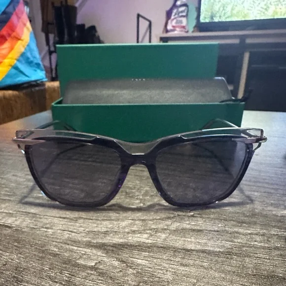 Derek Lam Vivian Ink Sunglasses display picture 1